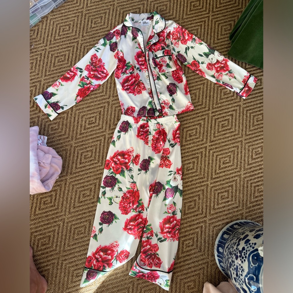Lola + the Boys rose garden silk set size 6